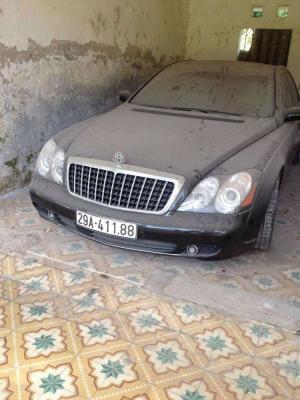 Во Вьетнаме конфисковали полторы сотни люксовых автомобилей 