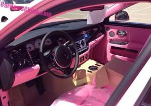 Розовый Rolls-Royce Ghost из Китая 