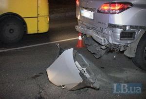 В Киеве Daewoo протаранив Lexus вылетел с дороги 