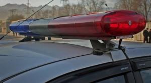 Женщина скончалась после падения из движущейся полицейской машины в Караганде