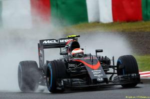 У McLaren вновь возникли проблемы с силовой установкой