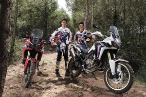 Хуан Барреда и Марк Маркес опробовали в деле новый мотоцикл Honda CRF1000L Africa Twin