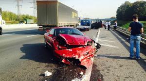 Авария с участием спорткаров парализовала движение на 86-м км МКАД