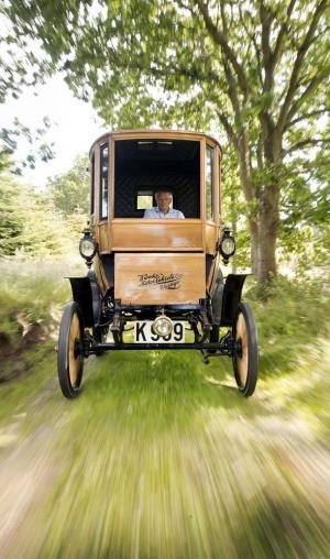 1905 Woods Electric Style 214A Queen Victoria Brougham 