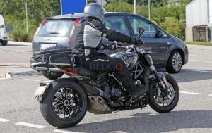 Шпионские фото Ducati Diavel 2016