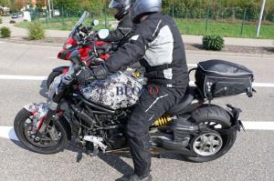 Шпионские фото Ducati Diavel 2016