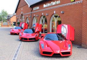 Британец «бросил» у дилера купленный Ferrari LaFerrari