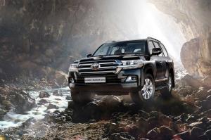 Toyota назвала цены на обновленный Land Cruiser 200