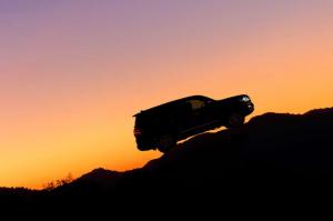 Toyota назвала цены на обновленный Land Cruiser 200