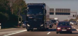 Mercedes испытал беспилотный грузовик на дорогах общего пользования