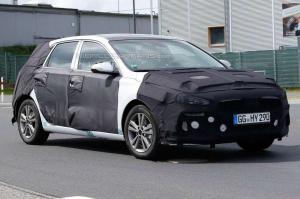 Hyundai привез новое поколение i30 на испытания в Альпы