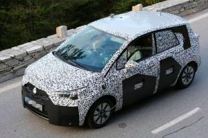 Третье поколение Opel Meriva замечено на тестах