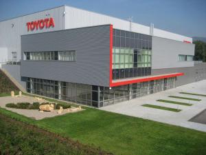 Концерн Toyota отзовет Highlander по всей России