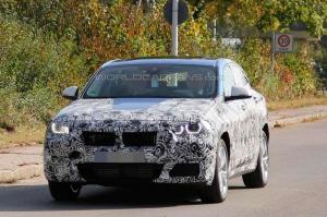 Компания BMW вывела на тесты кроссовер X2