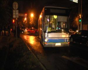 В Алматы "Мазда" протаранила маршрутный автобус