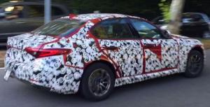Базовая версия седана Alfa Romeo Giulia замечена на тестах