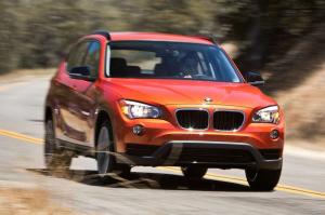Обновленный кроссовер BMW X1 заснят без маскировки