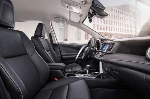 Toyota объявила цены на обновленный RAV4 