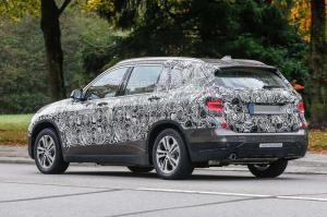 Шпионские снимки BMW X1 Grand 2017 года 