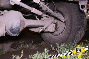 В Алматы лихой водитель Prado протаранил несколько машин, стоявших в пробке