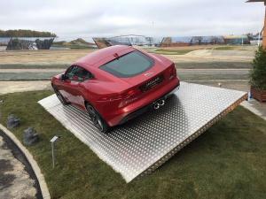 В Подмосковье открыли первый в мире центр Jaguar Land Rover Experience 