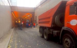 Пассажирский автобус врезался в стену тоннеля в Астане 