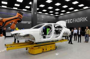 Опубликованы первые изображения кузова нового Mercedes E-Class