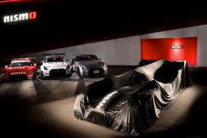 В промовидео Nissan для «Супер Боула» покажут две новые модели