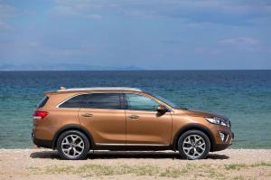 Kia назвала российские цены на бензиновый Sorento Prime