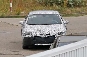Шпионские снимки Opel Insignia 2016 года 