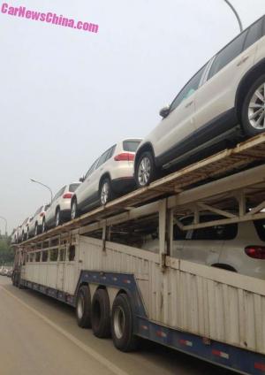 В Китае заметили самый крупный автомобилевоз в мире 