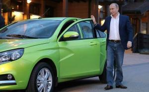 Путин за рулем Lada Vesta. Первый тест-драйв
