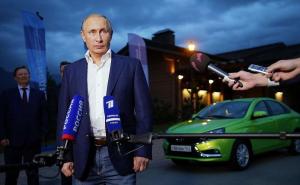 Путин за рулем Lada Vesta 