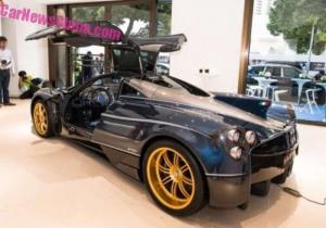 2015 Pagani Huayra Dinastia 