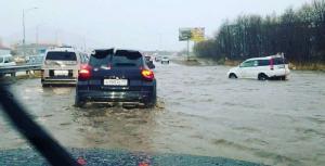 На Камчатке ливни повредили дорожное покрытие