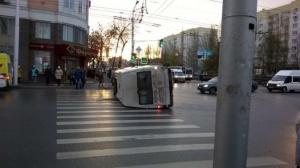 В Уфе перевернулся микроавтобус с детьми