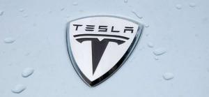 Компания LG станет поставщиком батарей для Tesla