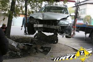 В Алматы водитель Lexus при обгоне по встречной полосе совершил аварию