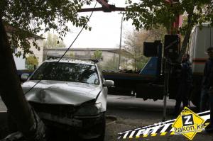 В Алматы водитель Lexus при обгоне по встречной полосе совершил аварию