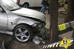 В Алматы водитель Lexus при обгоне по встречной полосе совершил аварию