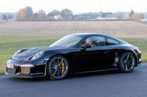 Porsche 911 R впервые замечен на тестах 