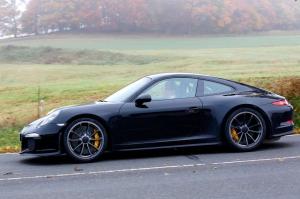 Porsche 911 R впервые замечен на тестах 