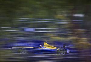 Ален Прост: Сотрудники Renault F1 помогают нам в Формуле Е