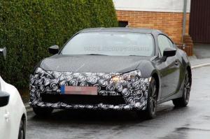 Шпионские снимки Toyota GT 86 2016 года 