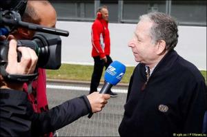 В FIA не готовы менять формат уик-энда