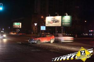 В результате ДТП в Алматы ВАЗ-2109 перевернул Lada Priora