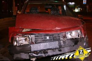 В результате ДТП в Алматы ВАЗ-2109 перевернул Lada Priora