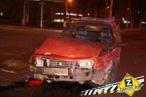 В результате ДТП в Алматы ВАЗ-2109 перевернул Lada Priora