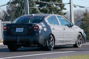 Новое поколение Subaru Impreza впервые замечено на тестах 
