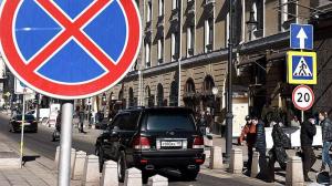 На трех улицах Усть-Каменогорска запретят ночную стоянку автомобилей